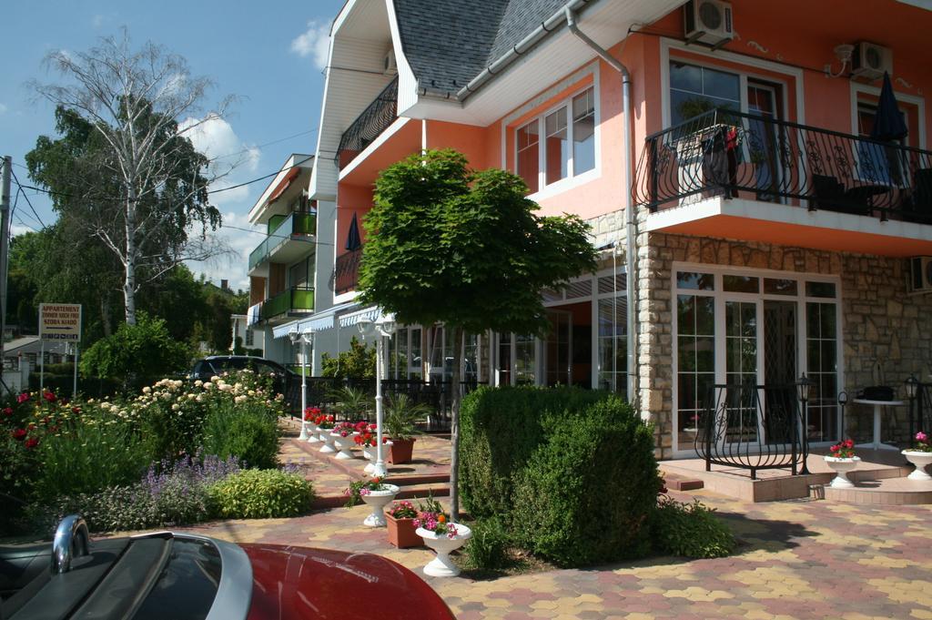 Barbara Vendeghaz Apartment Balatonfured Exterior photo